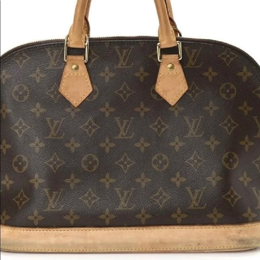 Authentic Louis vuitton monogram alma pm